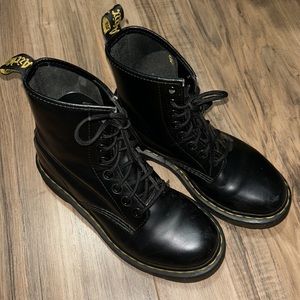 Dr. Martens Women’s smooth leather lace up boots